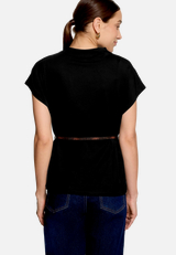 T-Shirt  mit Gürtel  / Modellfoto Rückseite