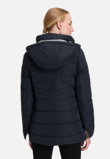 Steppjacke Kunstdaune / Modellfoto Rückseite
