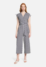 Jumpsuit mit Eingrifftaschen / Modellfoto Vorderseite
