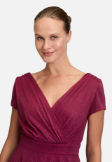 Cocktailkleid im Glitzer-Look / Detailbild