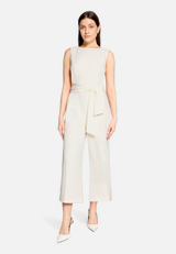 Jumpsuit mit Gürtel / Modellfoto Vorderseite