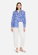 Longbluse langarm / Modellfoto Vorderseite (Outfit)