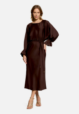 Cocktailkleid mit U-Boot-Ausschnitt / Modellfoto Vorderseite (Outfit)