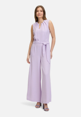 Jumpsuit ohne Arm / Modellfoto Vorderseite