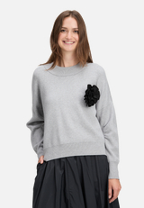 Strickpullover mit Rundhalsausschnitt / Modellfoto Vorderseite