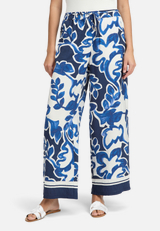 Schlupfhose mit Print / Modellfoto Vorderseite