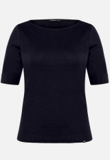 Basic Shirt  mit U-Boot-Ausschnitt / Vorderseite