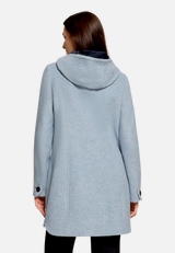 Wolljacke mit Kapuze / Modellfoto Rückseite