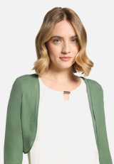 Bolero-Jacke figurbetont / Detailbild
