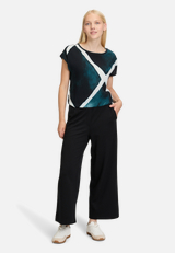 Casual-Shirt mit Print / Modellfoto Vorderseite (Outfit)