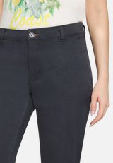 Chino-Hose mit Gummizug / Detailbild