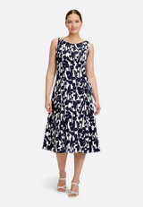 Cocktailkleid mit Print / Modellfoto Vorderseite