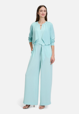 Jumpsuit ohne Arm / Modellfoto Vorderseite (Outfit)