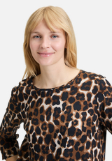 Blusenshirt mit Print / Detailbild