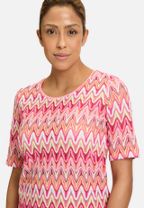 Spitzenshirt mit Rippbündchen / Detailbild