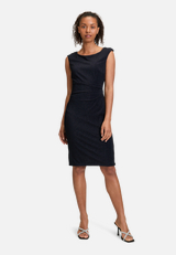 Cocktailkleid im Glitzer-Look / Modellfoto Vorderseite (Outfit)