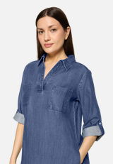 Jeanskleid mit Kragen / Detailbild