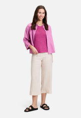 Strick-Top mit Rundhalsausschnitt / Modellfoto Vorderseite (Outfit)