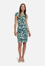 Cocktailkleid kurzarm / Modellfoto Vorderseite (Outfit)