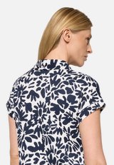 Casual-Kleid mit überschnittenen Ärmeln / Detailbild