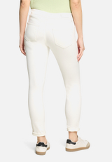 Slim Fit Jeans  mit Stretch-Anteil Style Sunny Short  / Modellfoto Rückseite