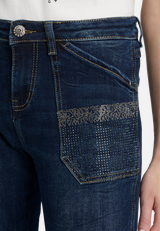 Regular Fit-Jeans mit Strass / Modellfoto Rückseite