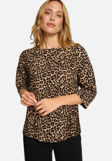 Leobluse mit Rundhalsausschnitt / Modellfoto Vorderseite