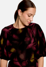 Minikleid mit Blumen / Detailbild