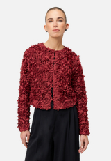 Bolero-Jacke mit 3D Blumen / Modellfoto Vorderseite