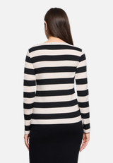 Basic Shirt mit Rippenstruktur / Modellfoto Rückseite