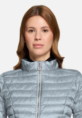 Steppjacke mit Stehkragen / Detailbild