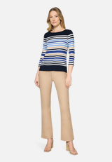 Basic Shirt mit U-Boot-Ausschnitt / Modellfoto Vorderseite (Outfit)
