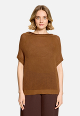 Lochstrick-Pullover mit Wasserfallausschnitt / Modellfoto Vorderseite