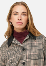 Karo-Jacke mit Knopfleiste / Detailbild