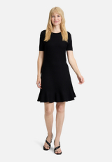 Strickkleid mit Rundhalsausschnitt / Modellfoto Vorderseite (Outfit)