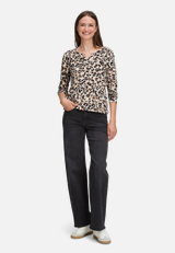 Casual-Shirt mit Gummizug / Modellfoto Vorderseite (Outfit)