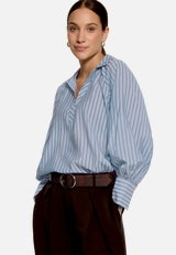 Gestreifte Bluse  mit Hemdkragen  / Modellfoto Vorderseite