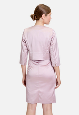 Bolero-Jacke mit Kellerfalten / Modellfoto Rückseite