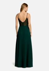Abendkleid mit Stickerei / Modellfoto Rückseite