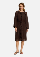 Chiffonkleid mit Rüschen / Modellfoto Vorderseite