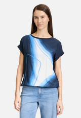 Casual-Shirt mit Print / Modellfoto Vorderseite