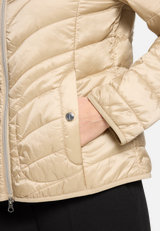 Outdoorjacke mit abnehmbarer Kapuze / Detailbild