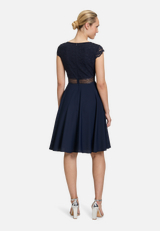 Abendkleid mit Spitze / Modellfoto Rückseite