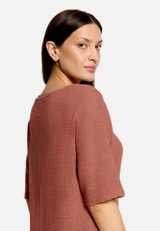 Strukturshirt mit Struktur / Detailbild