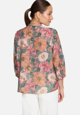 Schlupfbluse mit Blumenmuster / Modellfoto Rückseite