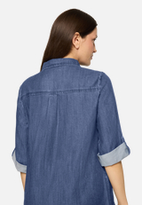 Jeanskleid mit Kragen / Detailbild