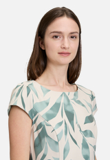 Cocktailkleid mit Aufdruck / Detailbild