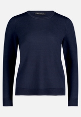 Basic-Strickpullover mit Rundhalsausschnitt / Vorderseite