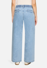 Casual-Hose mit weitem Bein / Modellfoto Rückseite