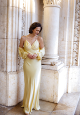 Abendkleid schmal geschnitten / Imagebild